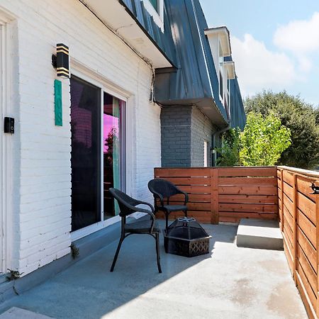 Mella House Apartment Austin Bagian luar foto