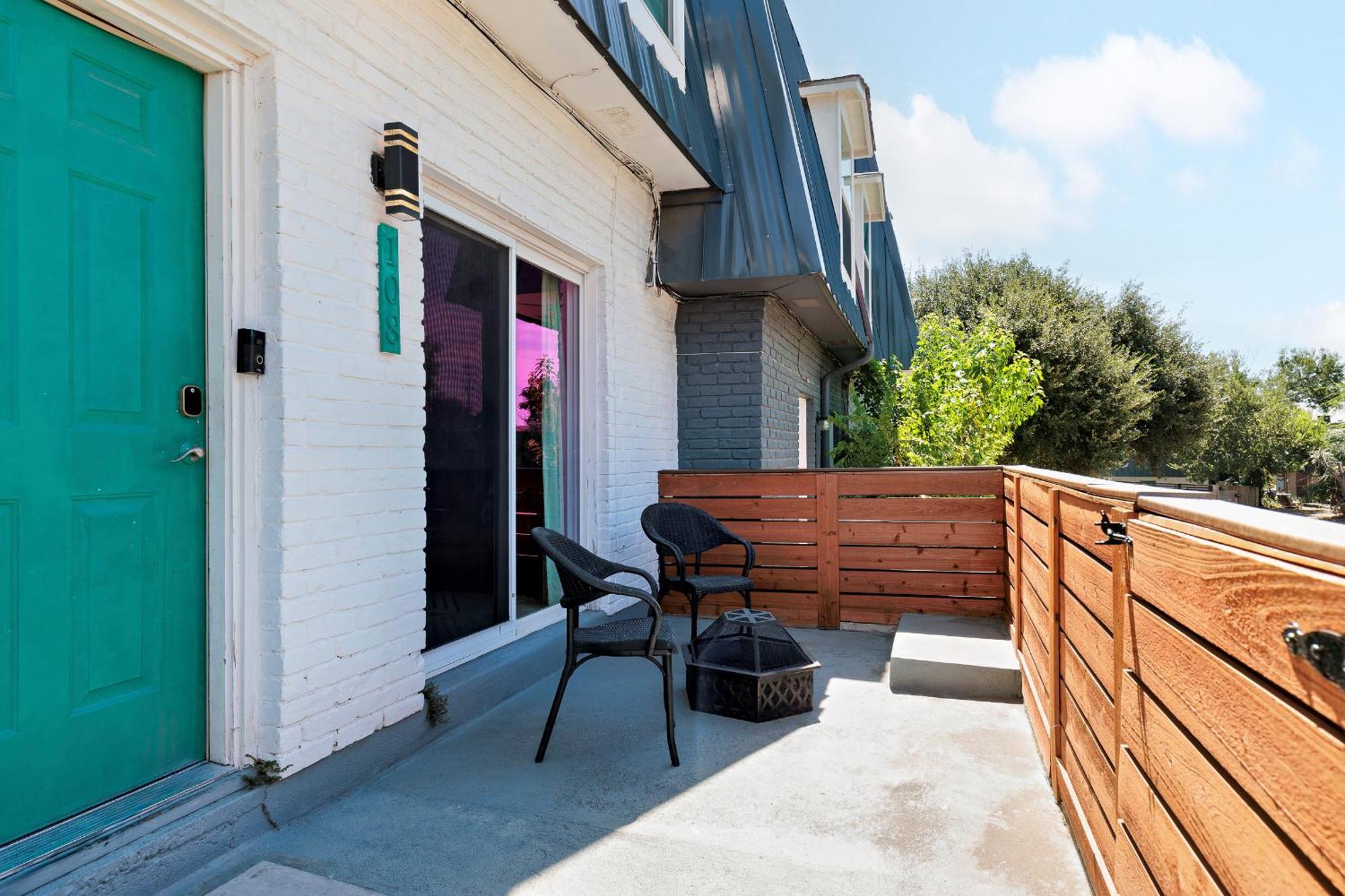 Mella House Apartment Austin Bagian luar foto